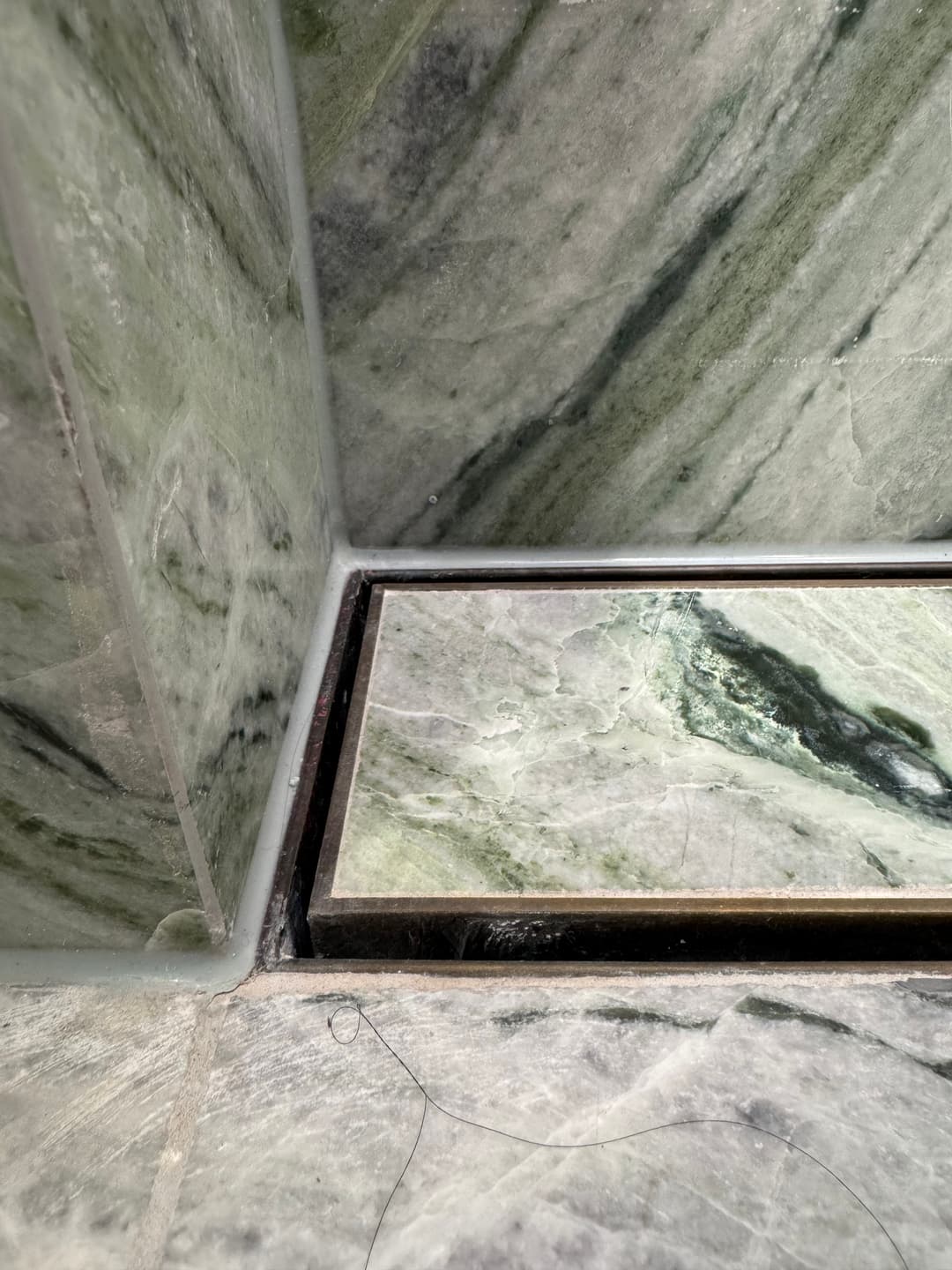 Professional marble shower and bathtub caulking sealing in Mosman project