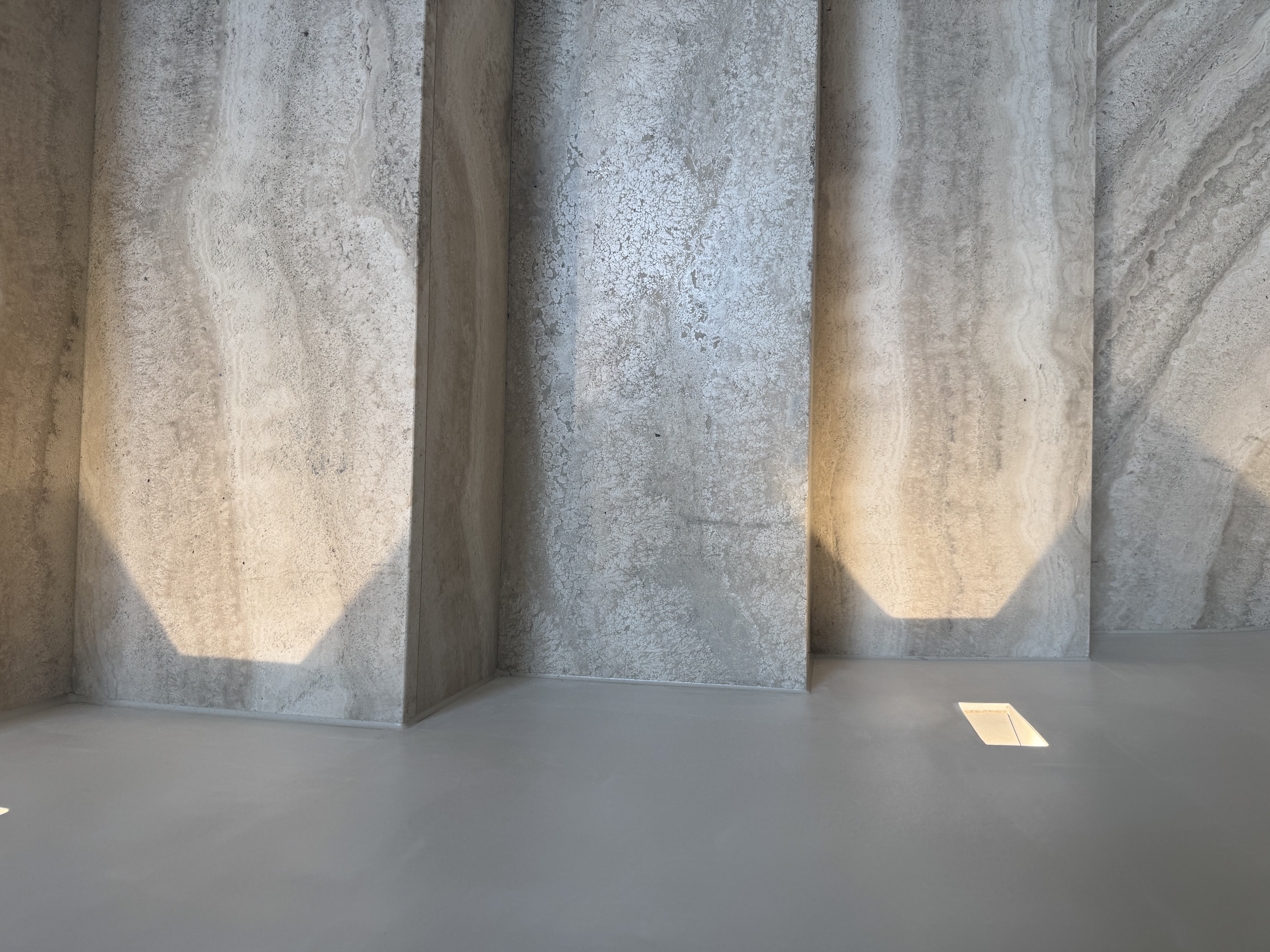 Expert marble feature wall caulking and sealing work in Mosman bathroom